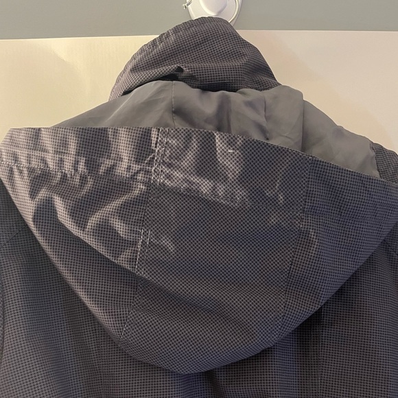 Gray stripes rain trench coat with belt tie - Picture 9 of 9